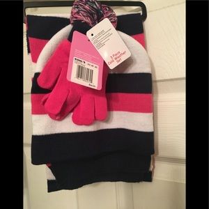 New 3 piece cold weather girls gloves hat scarf